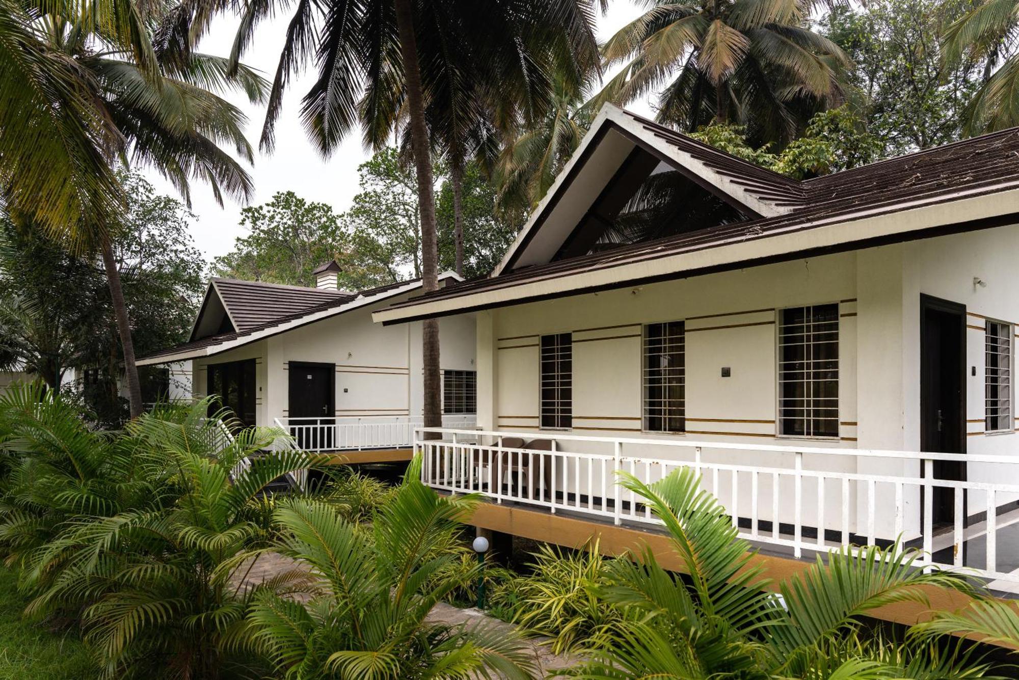 Mastiff Select Terrain Dandeli Hotel Exterior photo